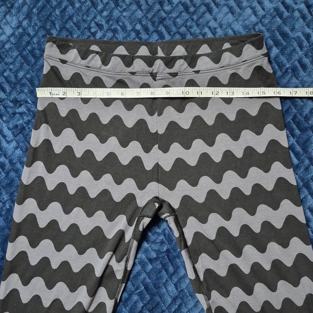 Merimekko X Uniqlo Heattech Extra Warm Grey/Black Lokki Leggings, Size Large - Picture 5 of 10